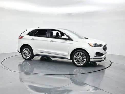 Certified 2022 Ford Edge Titanium w/ Equipment Group 301A image 3