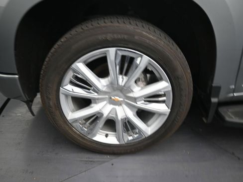 Used 2024 Chevrolet Silverado 1500 High Country w/ High Country Premium Package RWD image 9