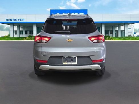 Used 2025 Chevrolet TrailBlazer LT AWD/4WD image 9