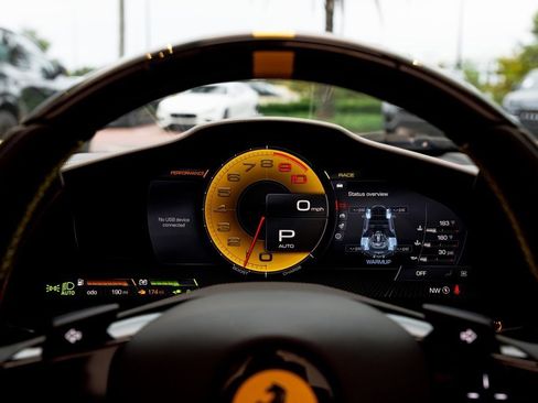 Used 2024 Ferrari SF90 Spider image 30