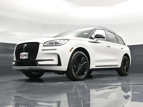 Used 2023 Lincoln Corsair Reserve w/ Equipment Group 202A AWD/4WD image 61