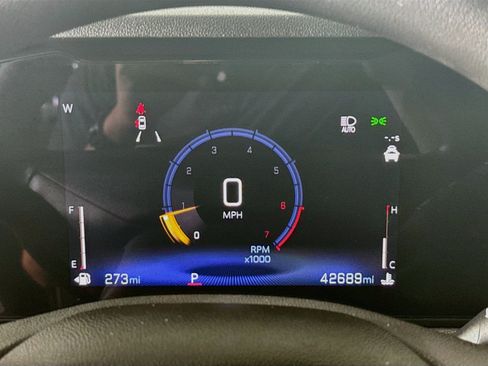 Used 2025 Chevrolet TrailBlazer LT FWD image 13