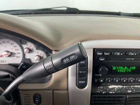 Used 2002 Mercury Mountaineer AWD V8 image 9
