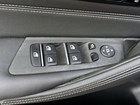 Used 2023 BMW M550i xDrive AWD/4WD image 17