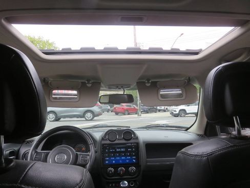 Used 2016 Jeep Patriot High Altitude AWD/4WD image 13