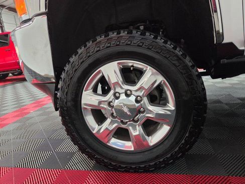 Used 2019 Chevrolet Silverado 2500 LTZ w/ Duramax Plus Package AWD/4WD image 92