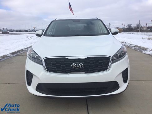 Used 2020 Kia Sorento LX image 10