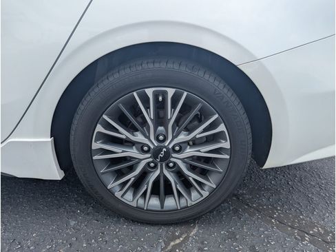 Used 2023 Kia Forte GT-Line w/ GT-Line Premium Package FWD image 8