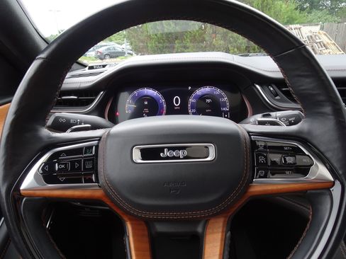 Used 2021 Jeep Grand Cherokee L Summit AWD/4WD image 31