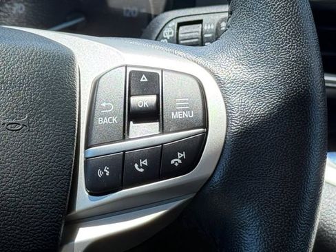 Used 2023 Ford Explorer XLT w/ Equipment Group 202A RWD image 10