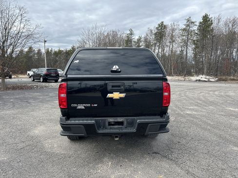 Used 2017 Chevrolet Colorado Z71 AWD/4WD image 13
