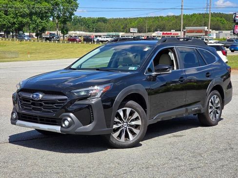 Used 2025 Subaru Outback Limited AWD/4WD image 2