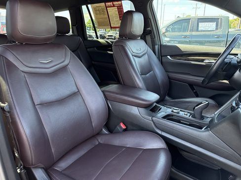 Used 2020 Cadillac XT6 Premium Luxury image 33