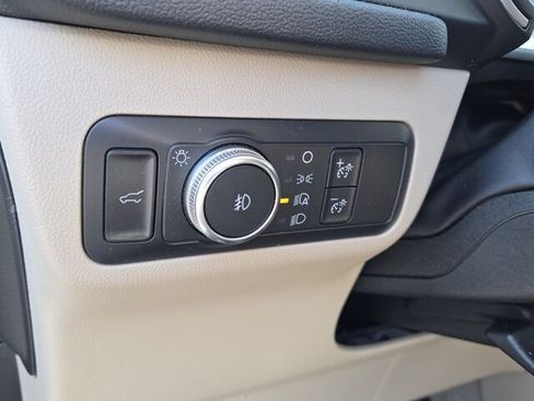 Used 2020 Ford Escape SEL FWD image 32
