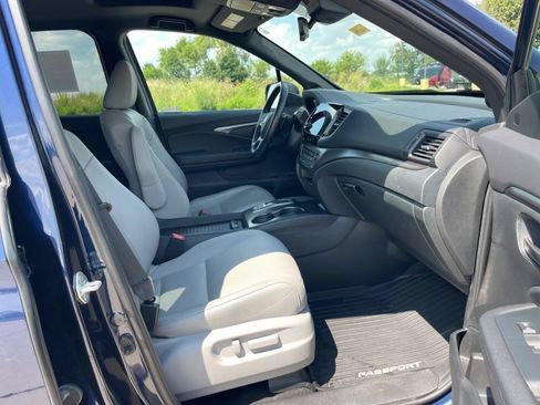Used 2023 Honda Passport EX-L image 5