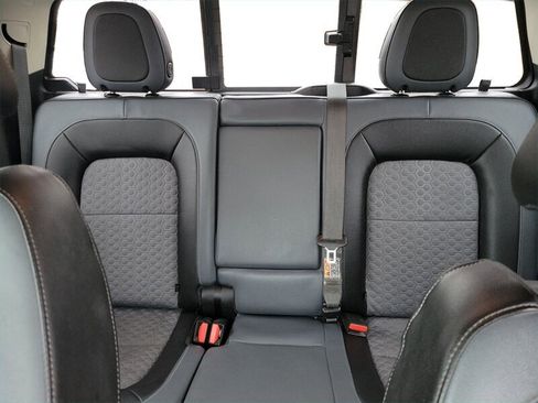 Used 2018 Chevrolet Colorado Z71 image 14