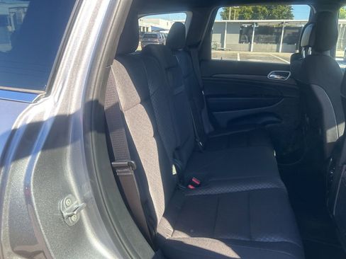 Used 2021 Jeep Grand Cherokee Laredo image 26