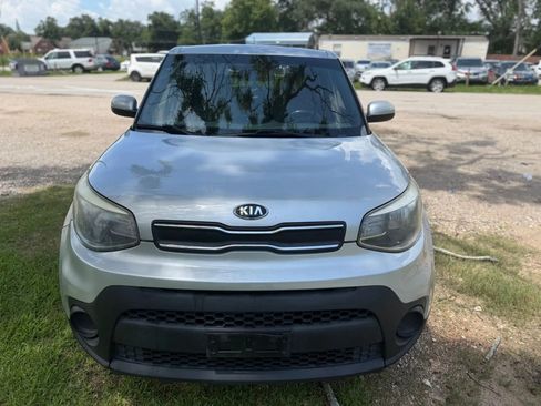 Used 2018 Kia Soul image 2