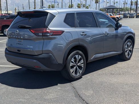 Used 2023 Nissan Rogue SV AWD/4WD image 2