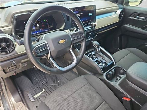Used 2023 Chevrolet Colorado LT w/ LT Convenience Package II AWD/4WD image 13