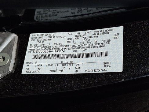 Certified 2019 Ford Escape SE FWD image 27