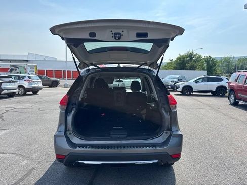 Used 2017 Nissan Rogue SV AWD/4WD image 11