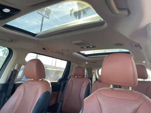 Used 2024 Kia Carnival SX Prestige image 18