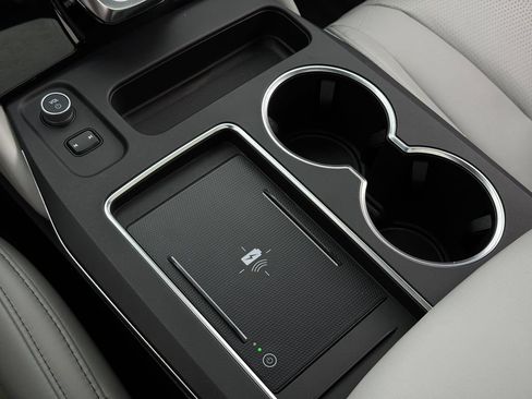 Used 2025 Acura MDX SH-AWD w/ Technology Package image 29