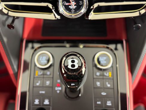 New 2025 Bentley Flying Spur Plug-In Hybrid image 22