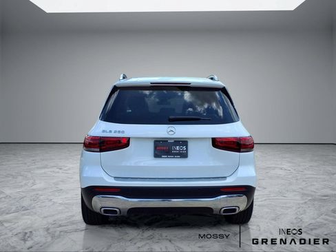 Used 2023 Mercedes-Benz GLB 250 image 6