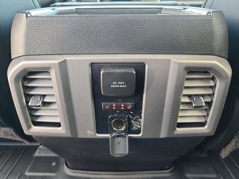 Used 2016 Ford F150 Platinum w/ Equipment Group 701A Luxury image 11