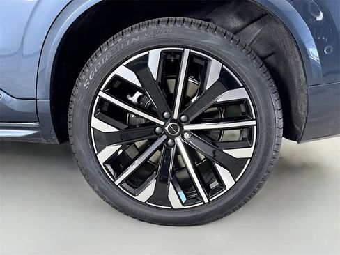 New 2026 Volvo XC90 T8 Ultra w/ Protection Package Premier image 34