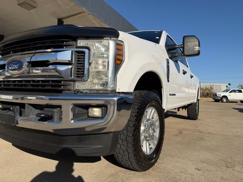 Used 2019 Ford F250 XLT w/ XLT Value Package image 9