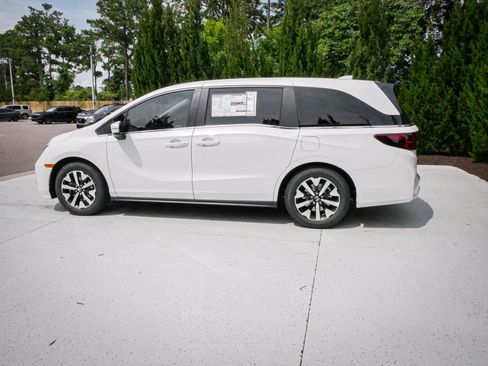 New 2026 Honda Odyssey EX-L image 7