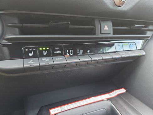 Used 2026 Toyota Crown AWD/4WD image 22
