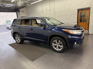 Used 2015 Toyota Highlander XLE video 1