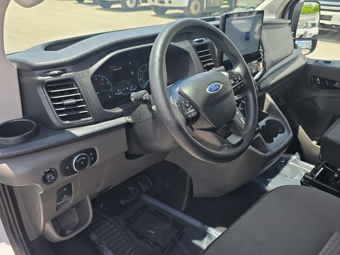 Used 2024 Ford Transit 350 XLT RWD image 22