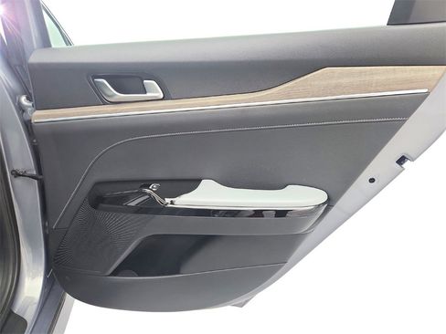 Used 2023 Kia K5 EX image 29