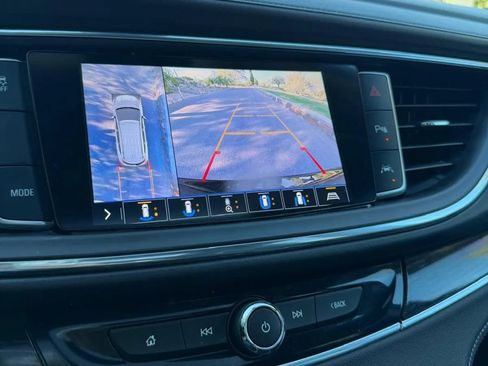 Used 2021 Buick Enclave Avenir w/ Avenir Technology Package FWD image 19