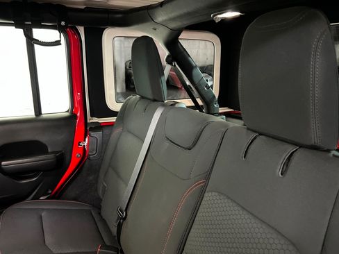 Used 2021 Jeep Wrangler Unlimited Rubicon w/ LED Lighting Group AWD/4WD image 20
