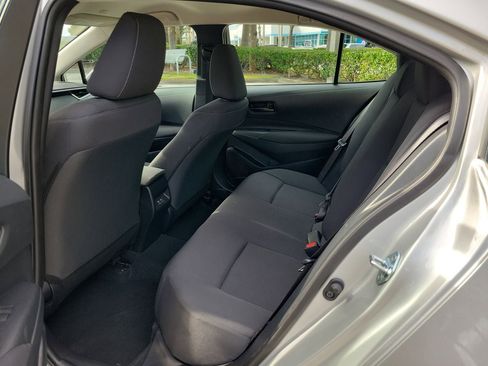 Used 2025 Toyota Corolla LE image 10