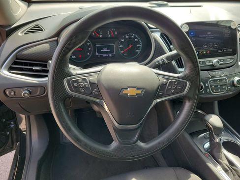 Used 2025 Chevrolet Malibu LT FWD image 25