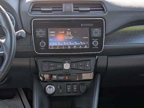 Used 2019 Nissan Leaf SL w/ SL Technology Package FWD image 15