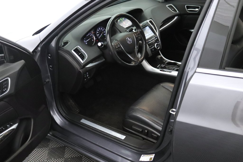 Used 2018 Acura TLX w/ Technology Package FWD image 13