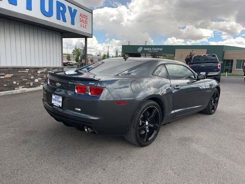 Used 2010 Chevrolet Camaro SS RWD image 13