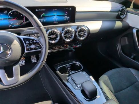 Used 2022 Mercedes-Benz CLA 250 4MATIC image 22
