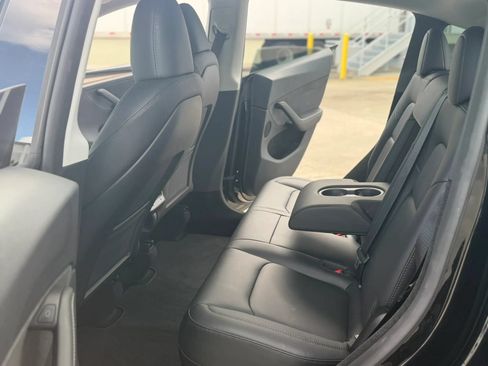Used 2023 Tesla Model Y Long Range AWD/4WD image 19