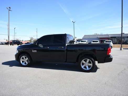 Used 2018 RAM 1500 Express image 10