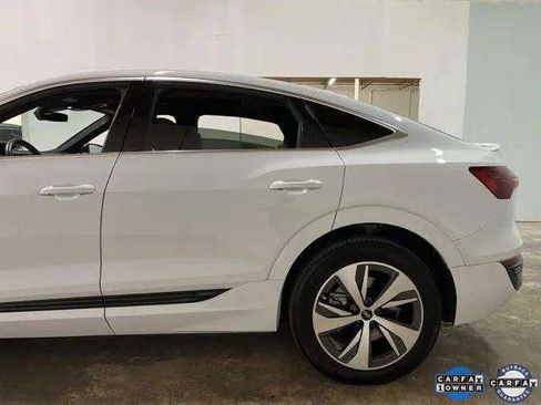 Used 2024 Audi Q8 e-tron Premium image 93