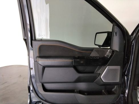 Used 2021 Ford F150 Platinum w/ FX4 Off-Road Package image 32